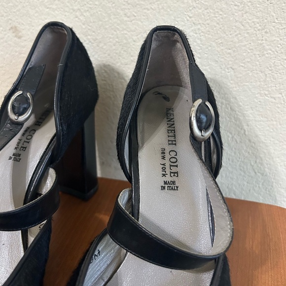 Vintage Kenneth Cole Black Leather Fur Exterior Clasp strap closure Italy Size 8 - Picture 7 of 11